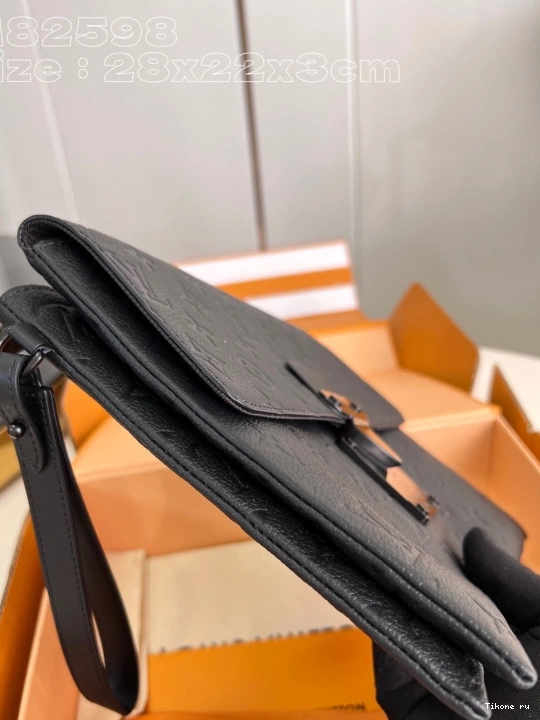 Cheap S-LOCK LOUIS VUITTON POCHETTE 0819